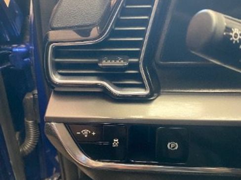 Used 2023 Kia Sportage EX FWD image 21