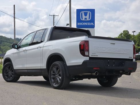 Used 2024 Honda Ridgeline Sport image 15