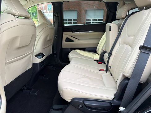 Used 2023 INFINITI QX60 Sensory w/ Vision Package AWD/4WD image 31