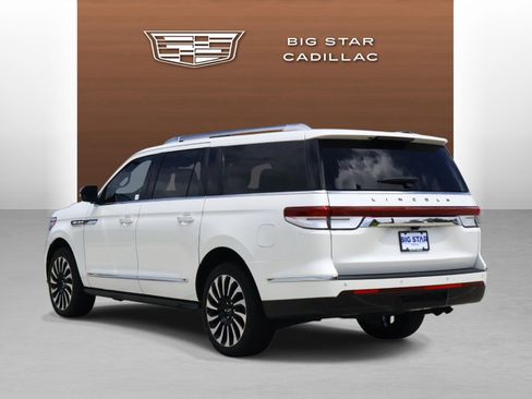 Used 2023 Lincoln Navigator L Black Label AWD/4WD image 3