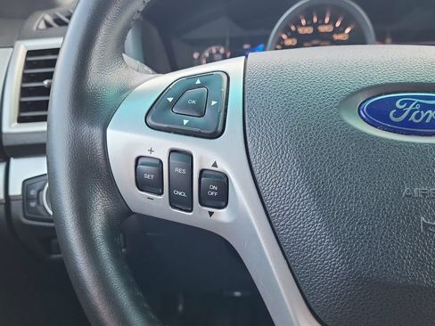 Used 2013 Ford Explorer XLT AWD/4WD image 24