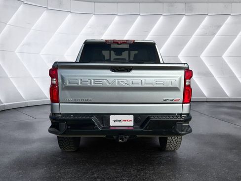 Used 2024 Chevrolet Silverado 1500 ZR2 w/ Technology Package image 5