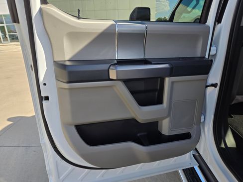 Used 2022 Ford F250 XLT w/ XLT Premium Package AWD/4WD image 19