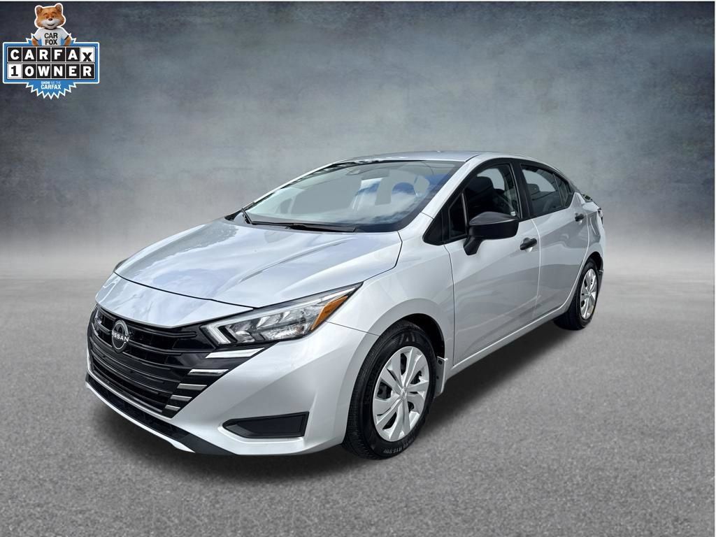 Used 2025 Nissan Versa S w/ Trunk Package FWD image 1