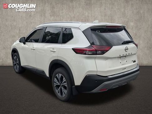 Certified 2023 Nissan Rogue SV w/ SV Premium B Package AWD/4WD image 5