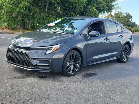 Certified 2024 Toyota Corolla SE FWD image 3