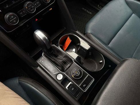 Used 2021 Volkswagen Atlas Cross Sport SEL image 26