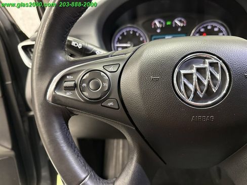 Used 2019 Buick Enclave Essence image 21