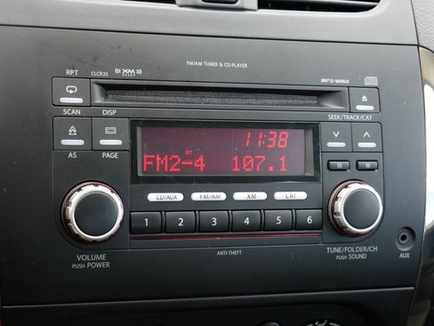 Used 2013 Suzuki SX4 Premium image 22