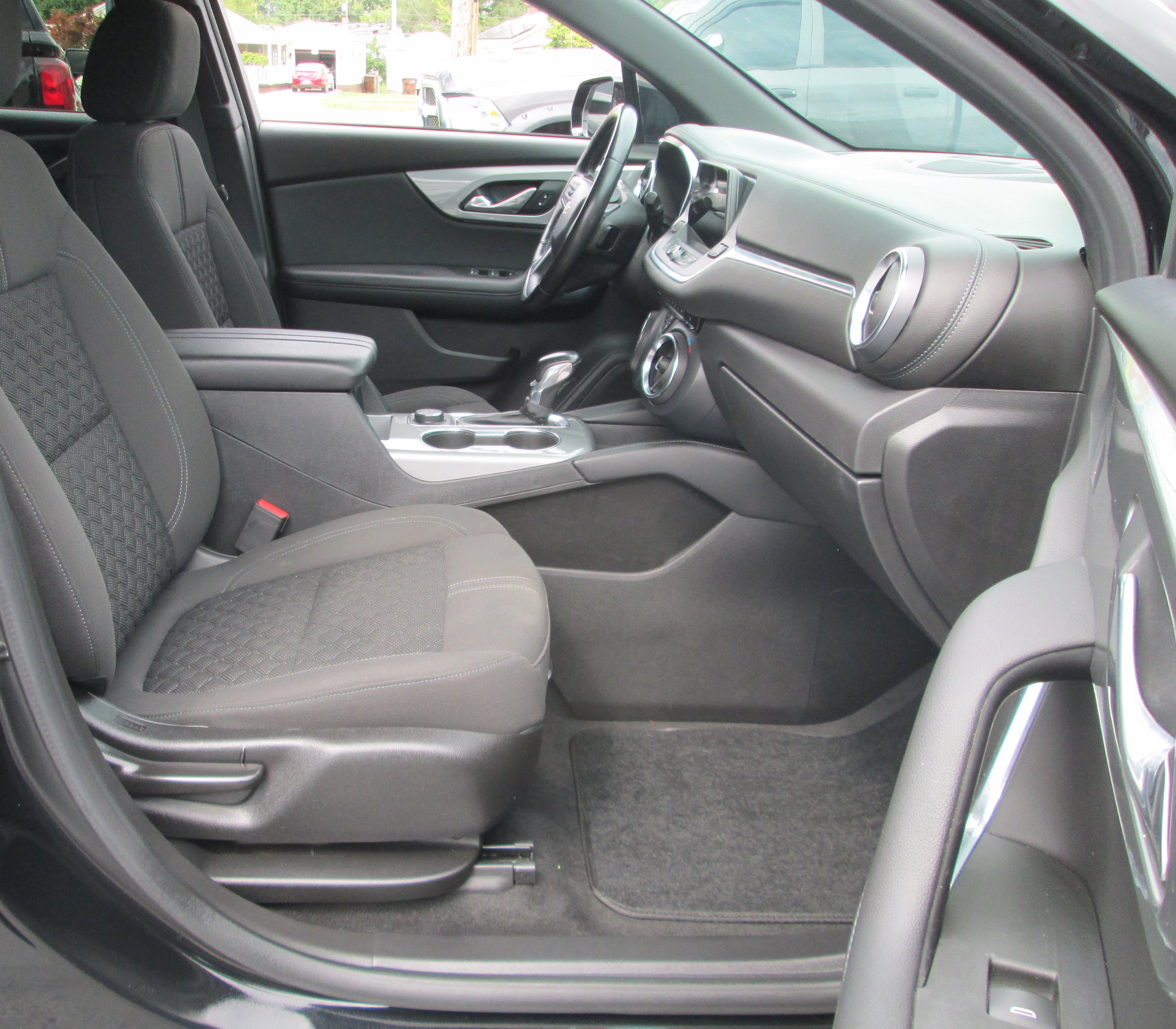 Used 2019 Chevrolet Blazer LT AWD/4WD image 12
