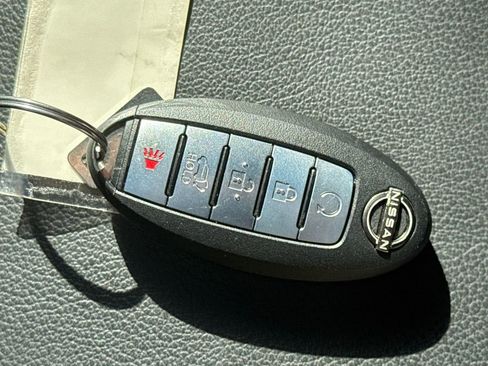 Used 2024 Nissan Armada SL w/ Midnight Edition Package image 30