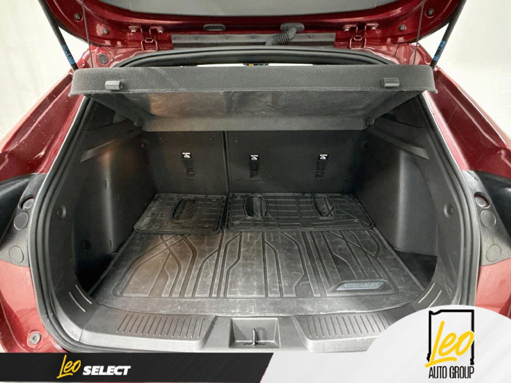 Used 2024 Chevrolet Trax RS w/ Sunroof Package FWD image 28