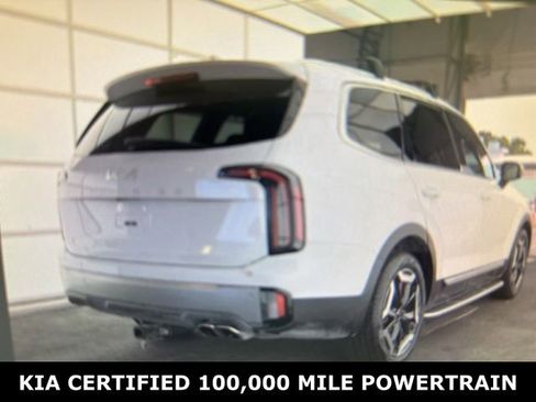 Used 2025 Kia Telluride EX w/ EX Captain's Chair Package FWD image 2
