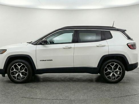 Used 2025 Jeep Compass Limited image 5
