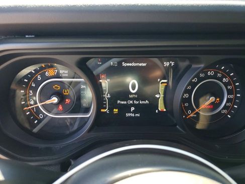 Used 2025 Jeep Wrangler Rubicon image 8