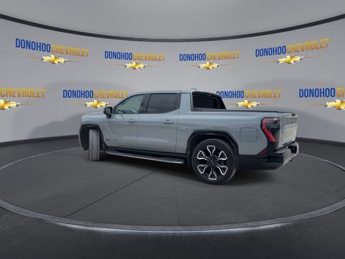 Used 2024 GMC Sierra EV Denali image 9