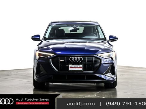 Used 2022 Audi e-tron Premium w/ Convenience Plus Package image 4