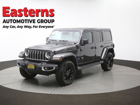 Used 2025 Jeep Wrangler Unlimited Sahara image 54