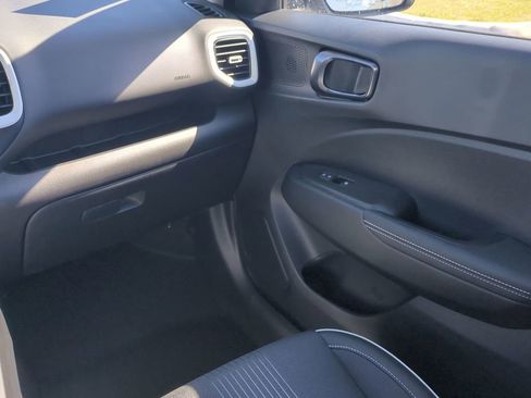 New 2026 Hyundai Venue SEL image 19