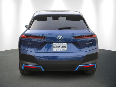 Certified 2023 BMW iX xDrive50 w/ BMW I Signature Blue Package image 5