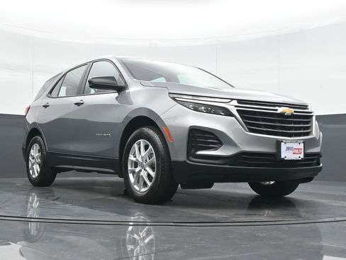 Used 2024 Chevrolet Equinox LS image 24
