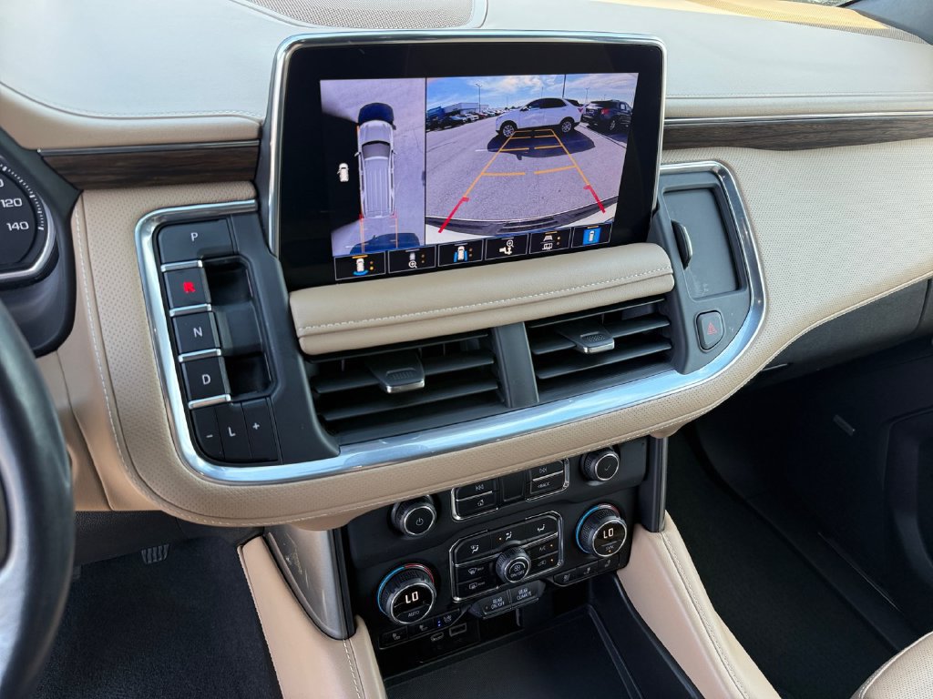Used 2021 Chevrolet Tahoe Premier w/ Premium Package AWD/4WD image 19