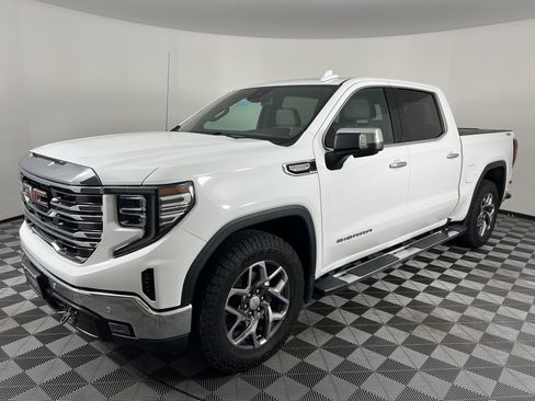 Used 2023 GMC Sierra 1500 SLT image 7