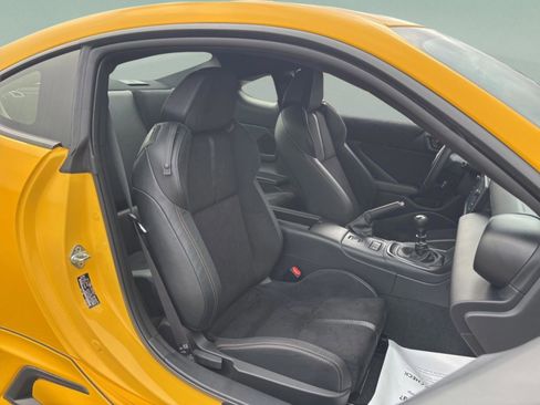Used 2026 Toyota GR86 YUZU Limited image 17