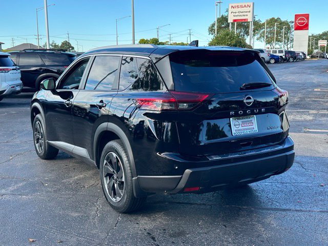 Certified 2024 Nissan Rogue SV w/ SV Premium Package AWD/4WD image 6