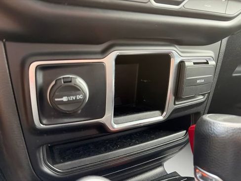 Used 2022 Jeep Gladiator Sport AWD/4WD image 20