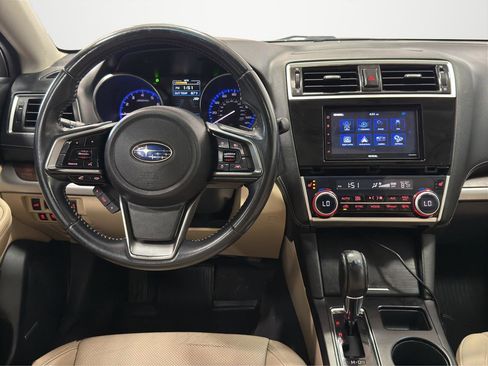 Used 2018 Subaru Outback 2.5i Limited AWD/4WD image 16
