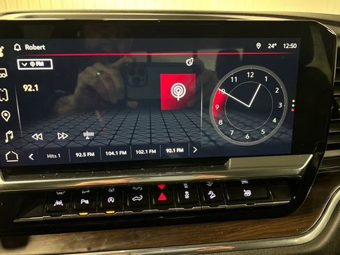 Certified 2024 GMC Sierra 1500 SLT w/ SLT Premium Plus Package image 17