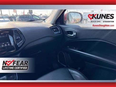 Used 2021 Jeep Compass Altitude image 45