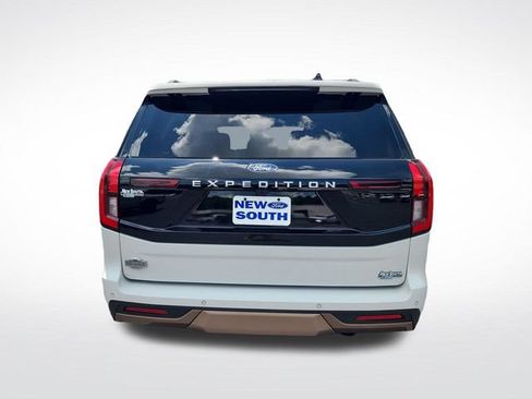 Used 2025 Ford Expedition King Ranch AWD/4WD image 4