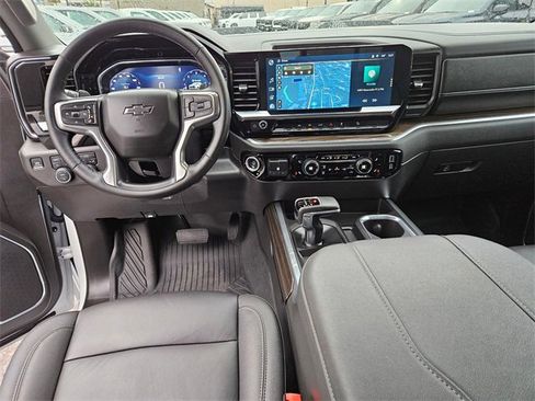 Used 2025 Chevrolet Silverado 1500 LT Trail Boss w/ Convenience Package II image 16