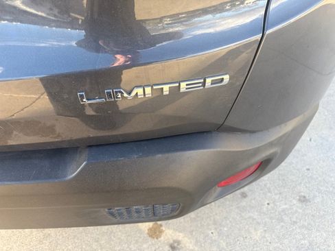 Used 2022 Jeep Renegade Limited w/ Sun, Sound & Wheels Group image 12