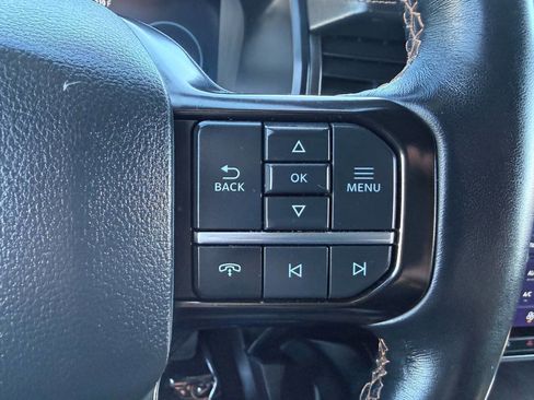 Used 2023 Ford Expedition Platinum image 39