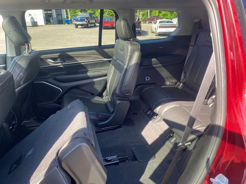 Used 2022 Jeep Grand Cherokee L Limited image 20