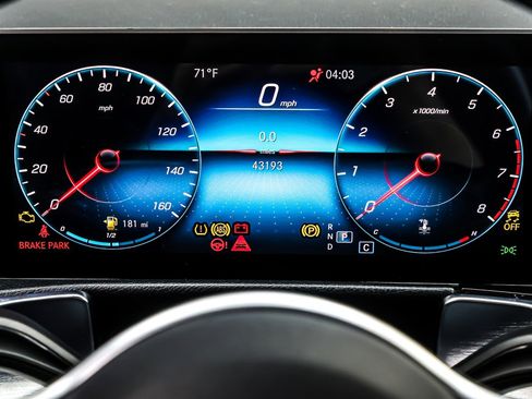 Used 2021 Mercedes-Benz GLB 250 image 19