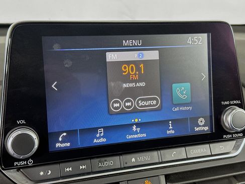 Used 2025 Nissan Altima 2.5 SV image 21