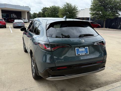 Used 2023 Honda HR-V EX-L image 3