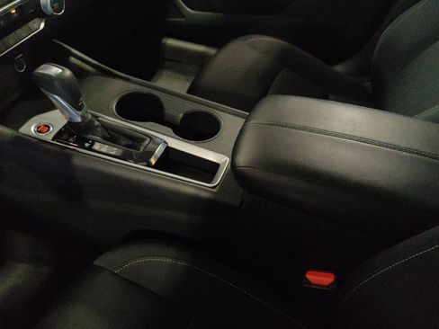 Used 2025 Nissan Altima 2.5 SV FWD image 26