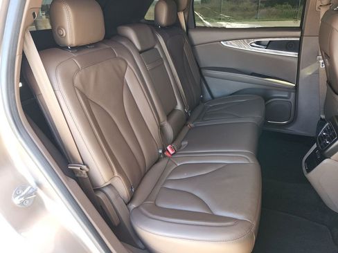 Used 2018 Lincoln MKX Reserve w/ Driver Assistance Package image 14