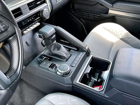 Used 2026 Toyota Tacoma SR5 AWD/4WD image 16