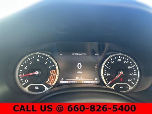 Used 2023 Jeep Renegade Latitude image 18