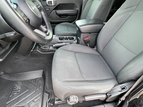 Used 2021 Jeep Wrangler Unlimited Sport image 13