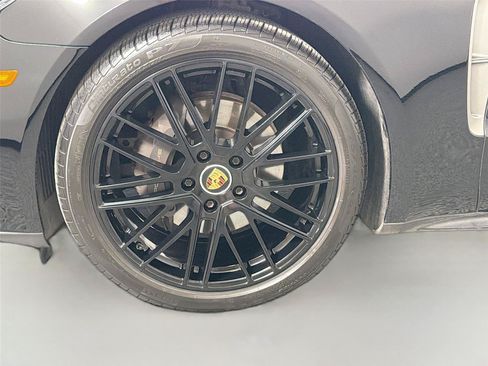 Certified 2023 Porsche Panamera Platinum Edition RWD image 11