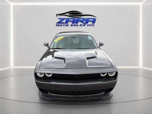 Used 2016 Dodge Challenger SXT RWD image 10