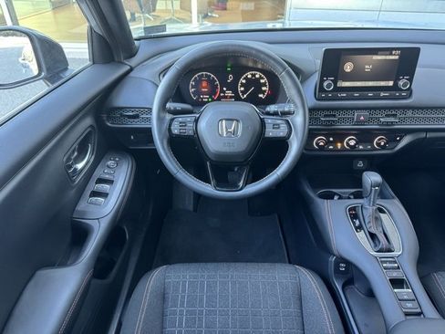 Used 2024 Honda HR-V Sport image 12