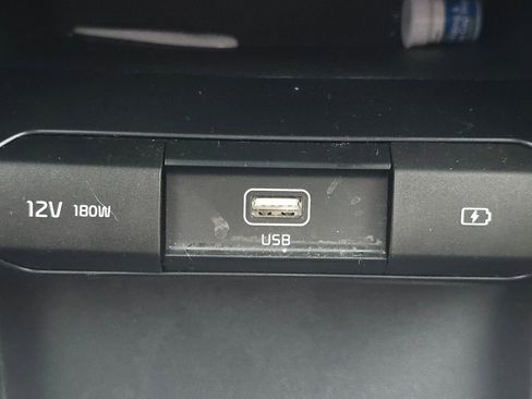 Used 2021 Kia Niro EX w/ Cold Weather Package image 29